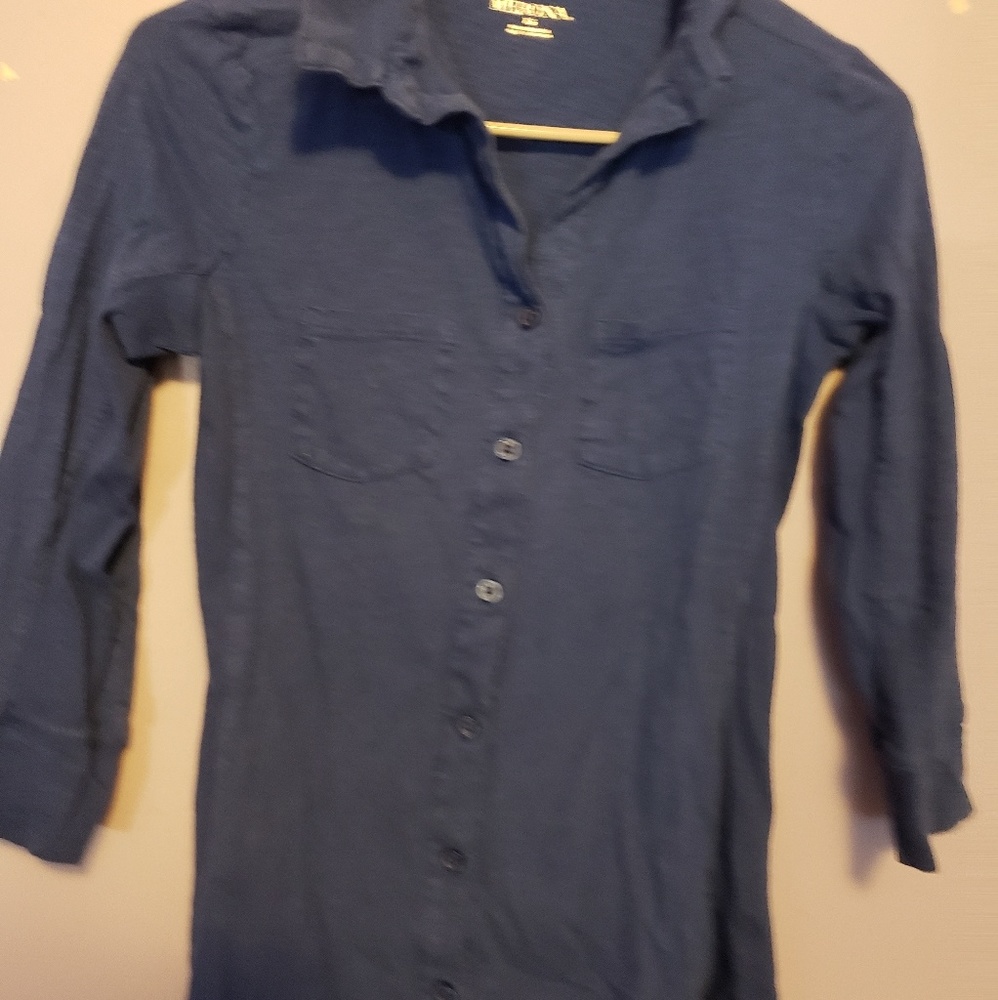 Shirts - Picture 2 of 4
